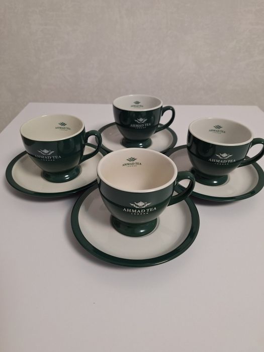 Горнятко з тарілкою