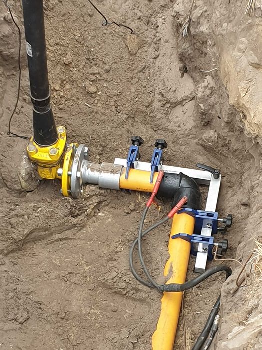 Sieci wodociągowe kanalizacyjne odwodnienia wykopy studnie przewierty