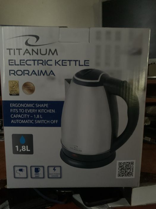 titanium  elektryczny czajnik  nowy !!!