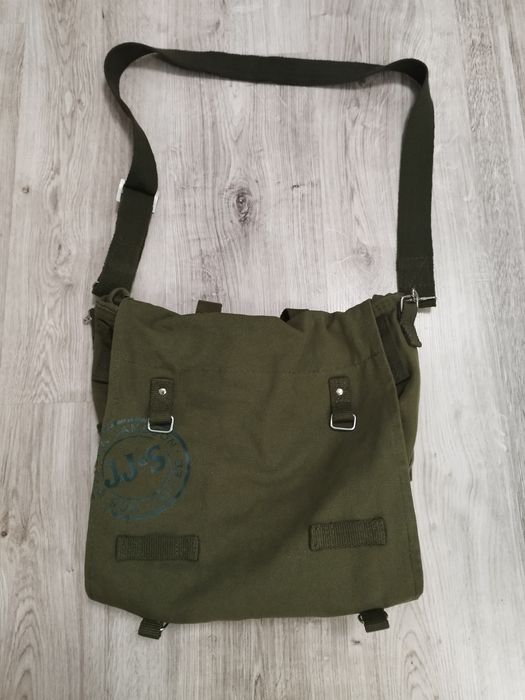 Torba wojskowa na ramię.