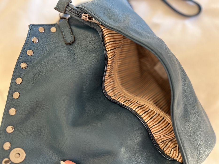 Bolsa com tachas