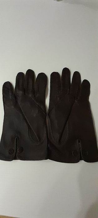 Luvas em pele genuína