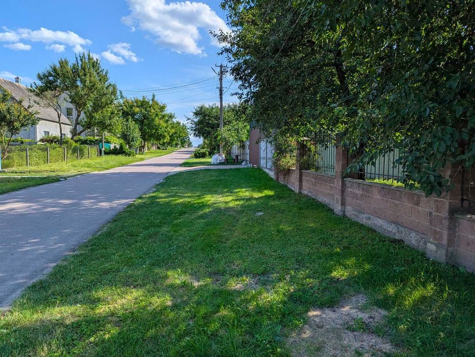 Будинок  20 км від Рівного в Зорі