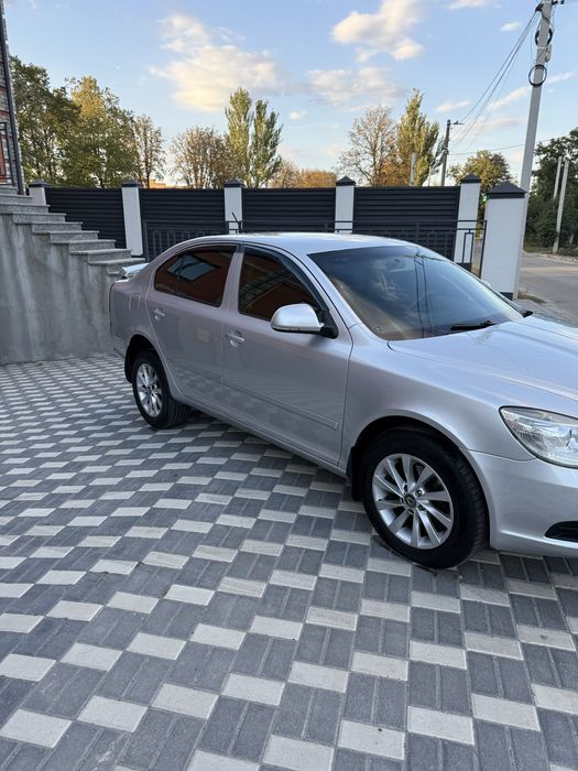Продам шкода октавия 1.8