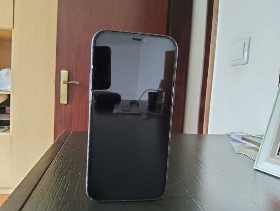 iPhone 12 Pro Max 256GB – Like New, No Scratches!64750719060995123