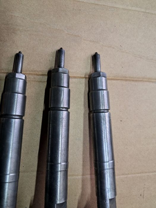 Форсунки А648 070 02 87