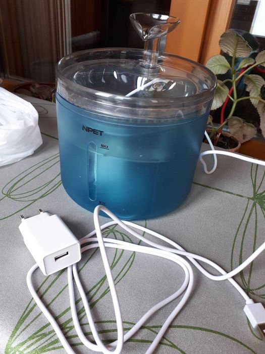 Питний фонтан для кішок і собак NPET WF100 1.6L, з LED підсвіткою