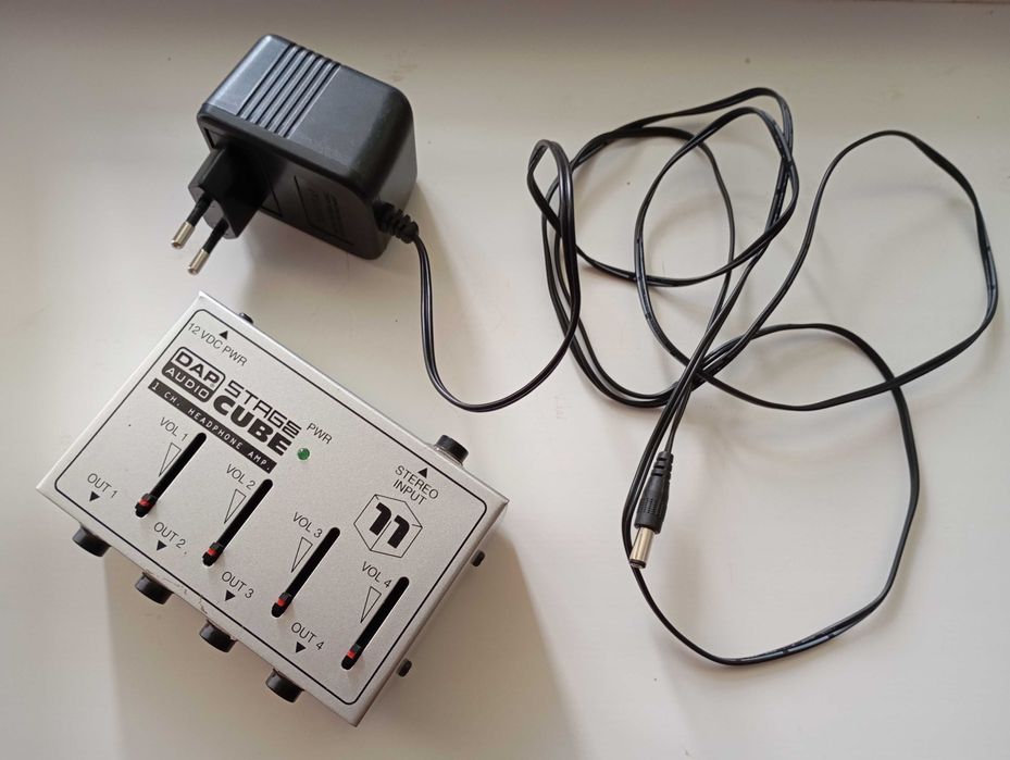 Підсилювач для навушників на 4 канали