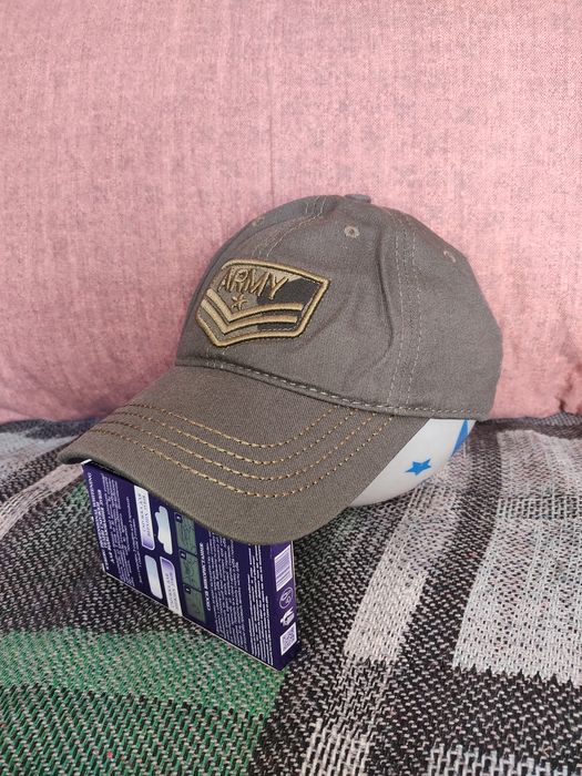 Кепки 5 штук продам!