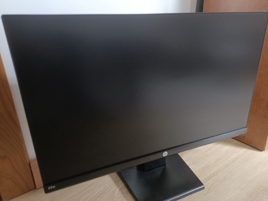 HP 22w 21.5" led ips FullHD