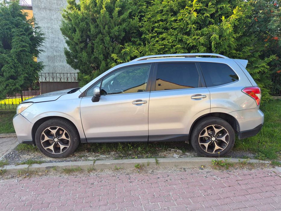 SUBARU Forester XT