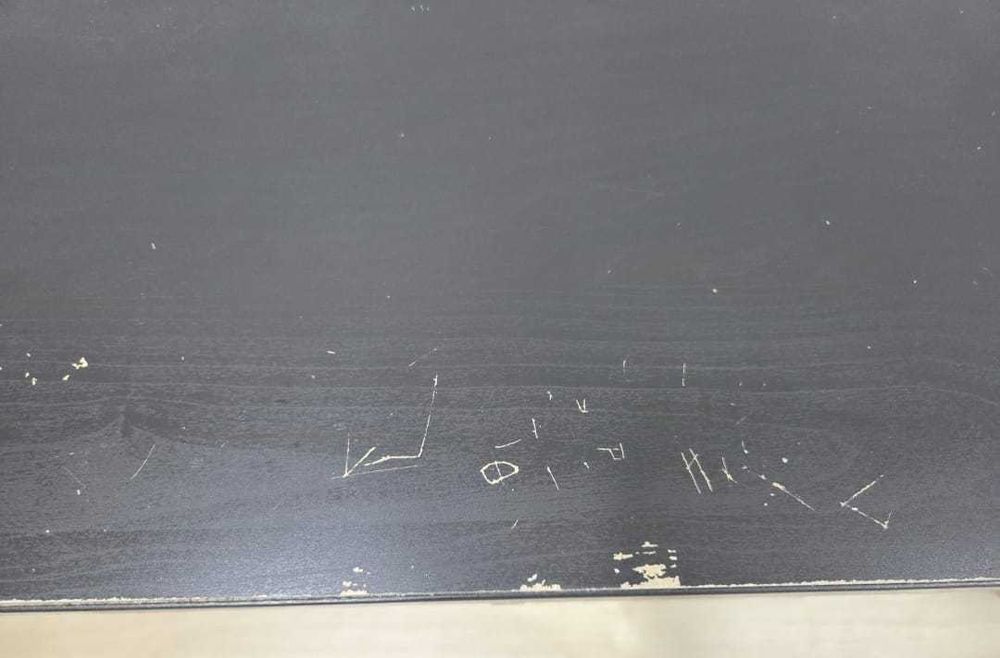 Secretaria MICKE Ikea preta