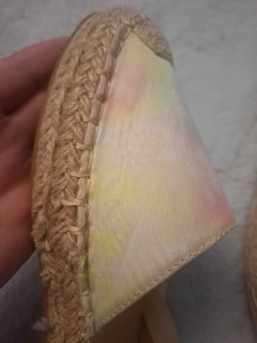 Nowe tęczowe wiązane espadryle, ideal Shoes rozmiar 39
