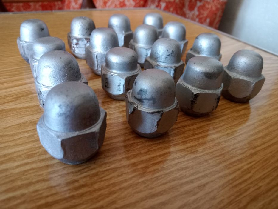 Гайка колісна на 21