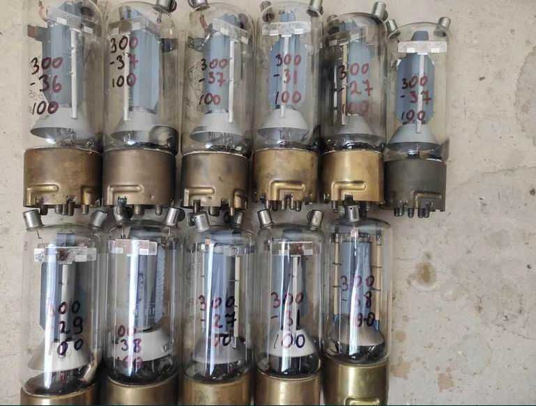 Радиолампа RL12P35 Telefunken