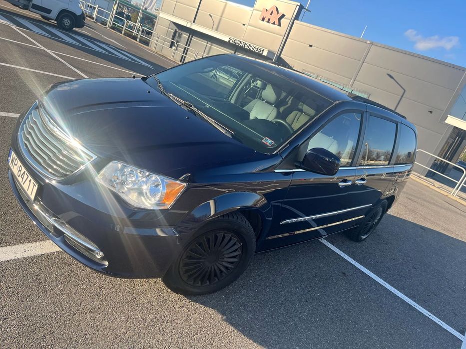 Chrysler Town & Country LIMITED przebieg 158 tys