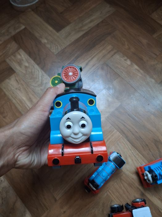 Паровозик Томас,трактор Mattel оригинал