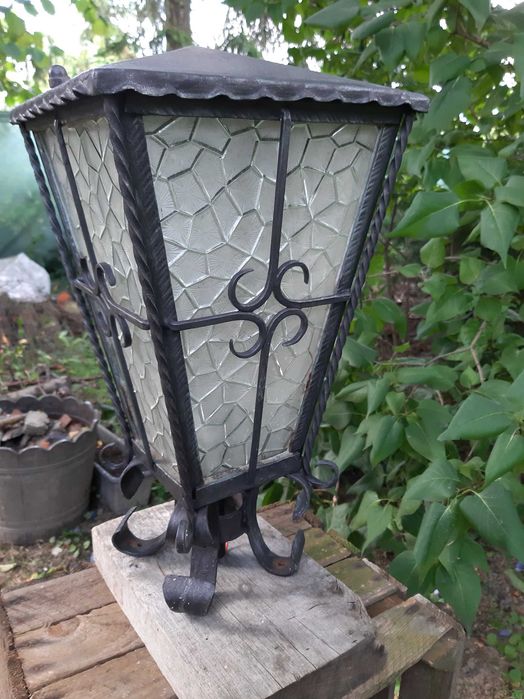 Stara retro lampa zewnętrzna duża, latarnia