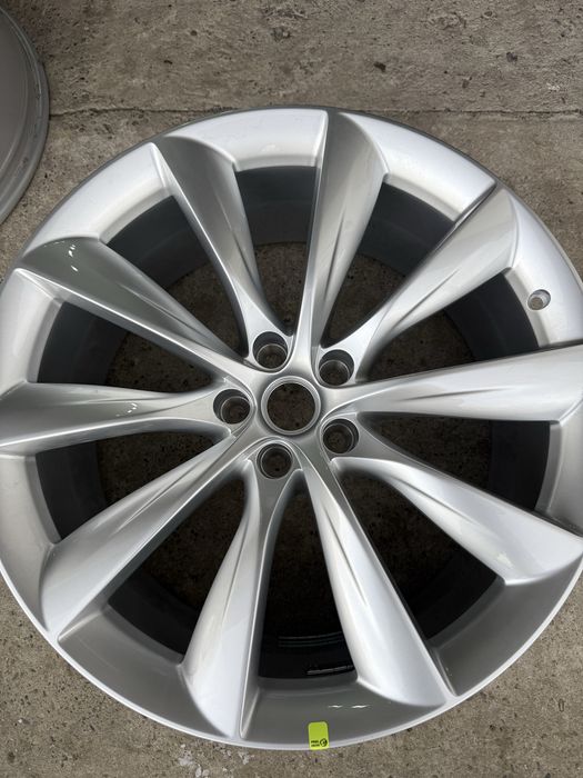 Диски 22 5.120 ЕТ35 10Jx22H2 Tesla Model X