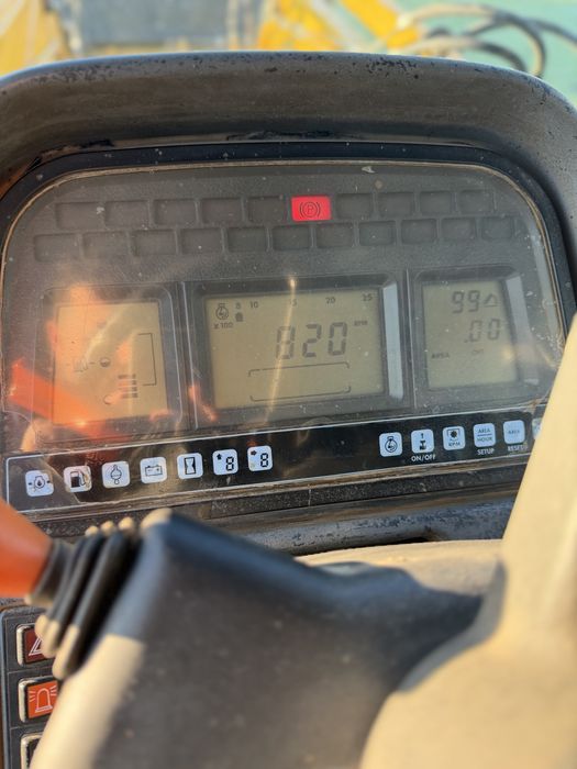 Tratot New Holland TM120