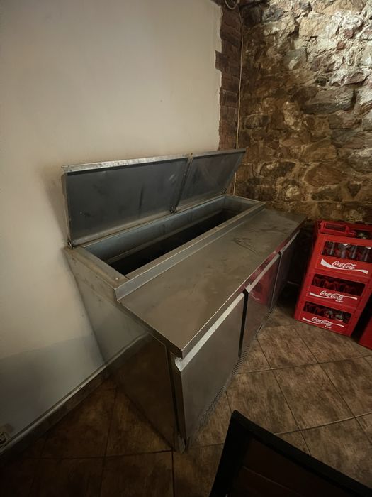 Profesjonalny stół gastronomiczny