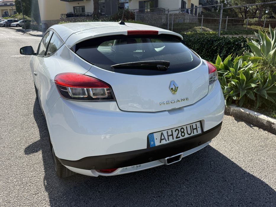 Renault Megane  Coupé  Bose Edition 1500 DCI ano 2011 — photo 4