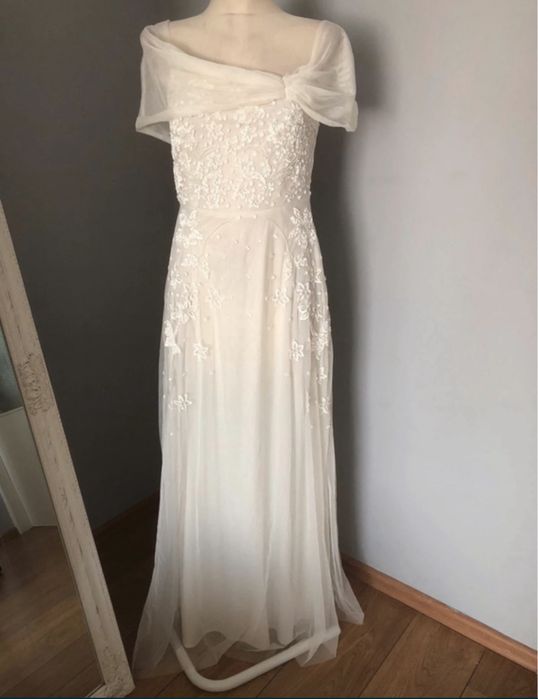 sukienka cekinowa maxi hiszpanka boohoo 44 xxl zdobiona ecru