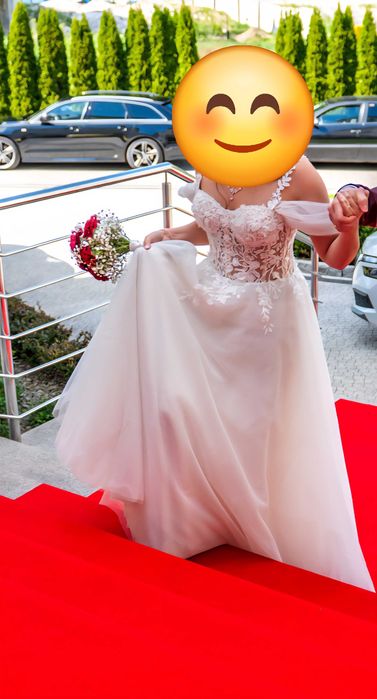 Suknia ślubna gorsetowa