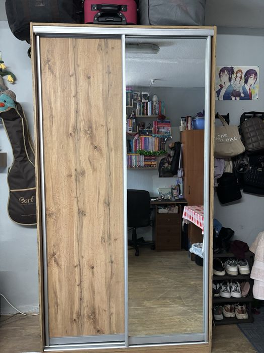 Простора шафа-купе в чудовому стані