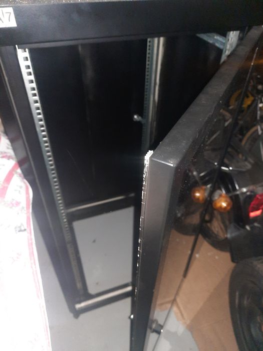 Bastidor informatica com porta de vidro