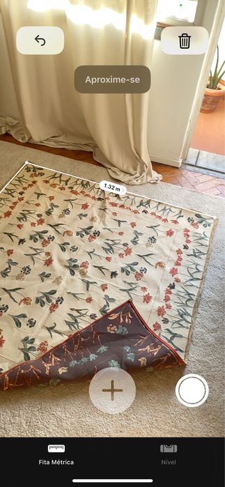 Tapete com padrão aflorado