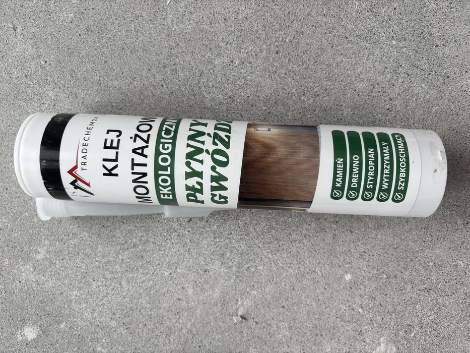 Klej montażowy i dwa akryle