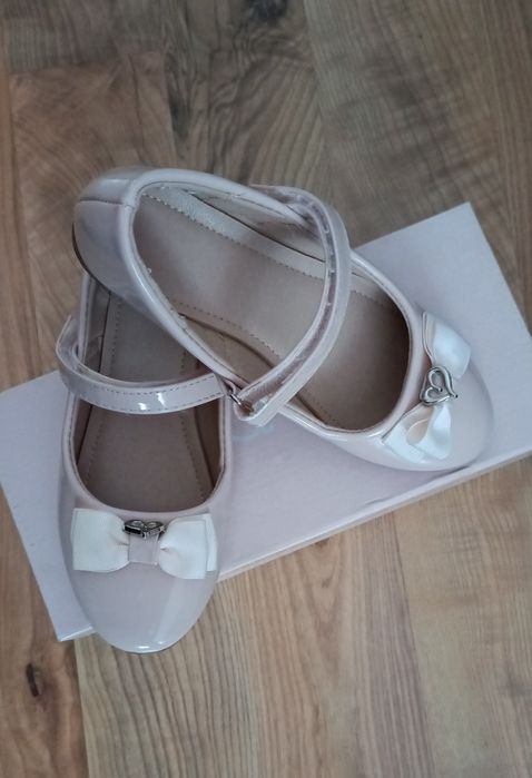 Balerinki lakierki 32 dziewczęce Smyk Cool beżowe