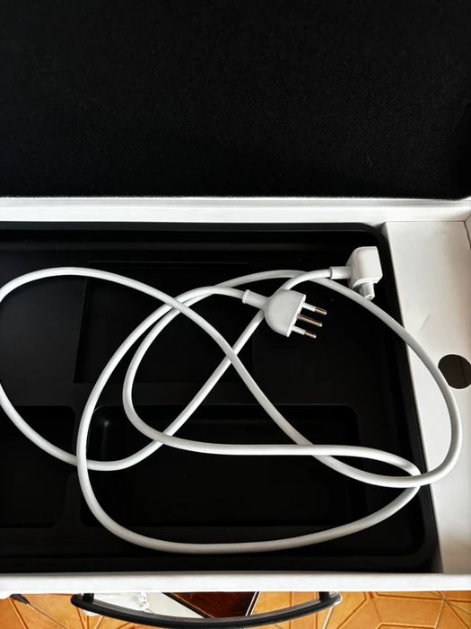 MacBook Pro 2013 13.3" i5 8GB 500GB HDD com Caixa e Carregador