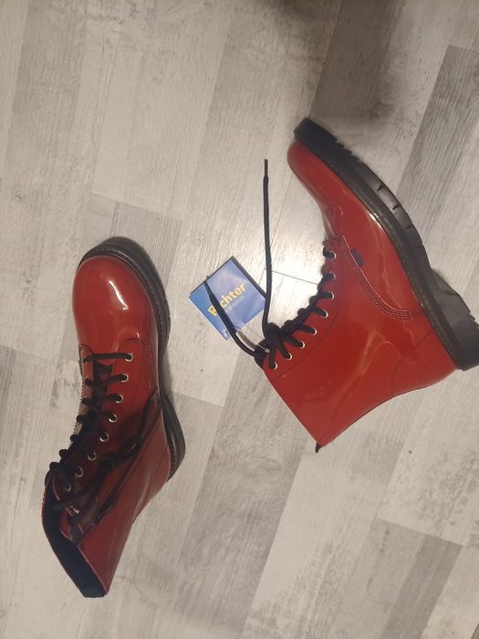 Czerwone skórzane trapery Richter 38 wkładka 25 cm lakierowane glany