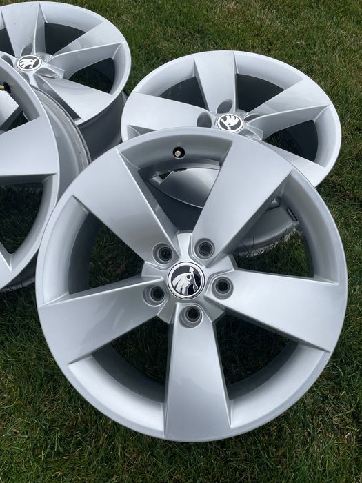 ПРОДАМ R17 5/112 Шкода Oktavia , Syperb и т,д