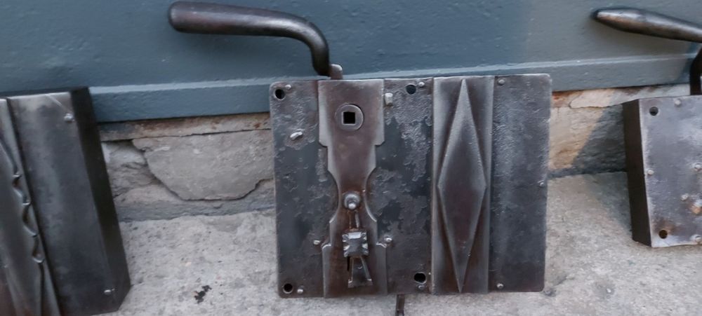 Sprzedam Antyczne Zamki do drzwi