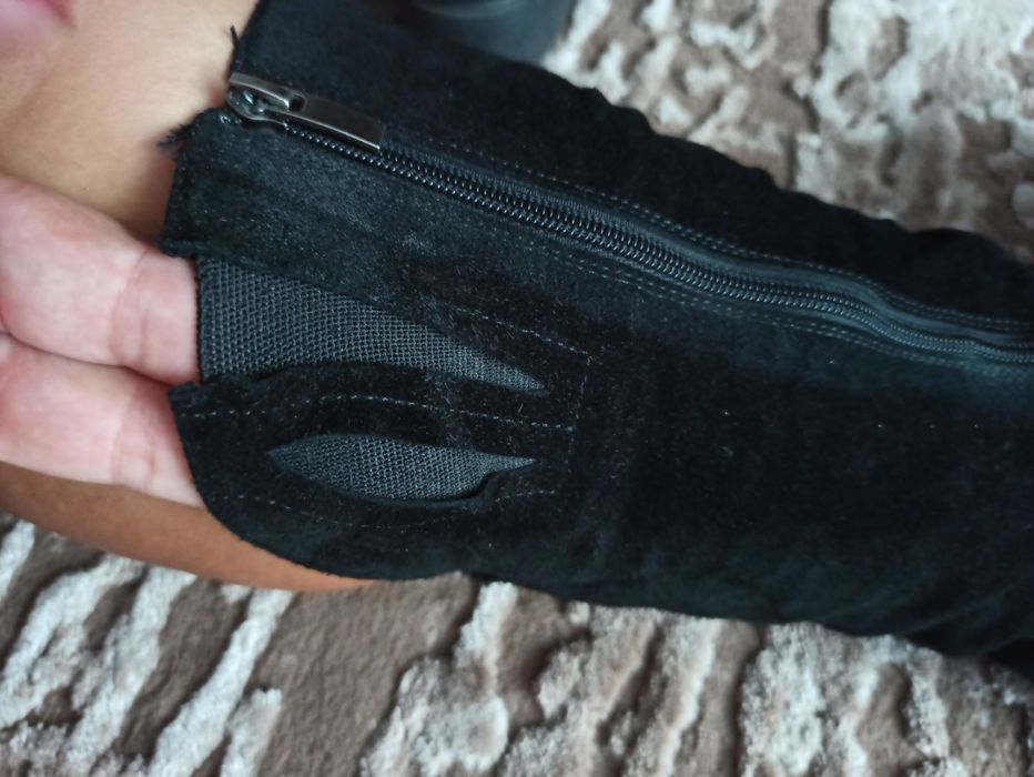 Чоботи зимові ,натуральний замш