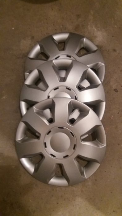Srebrne nowe Kołpaki samochodowe 15 cali