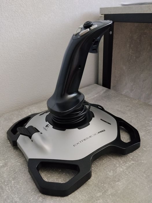 Джойстик Logitech Extreme 3D pro