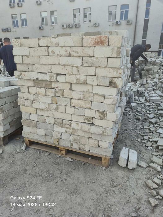 Продам белый кирпич