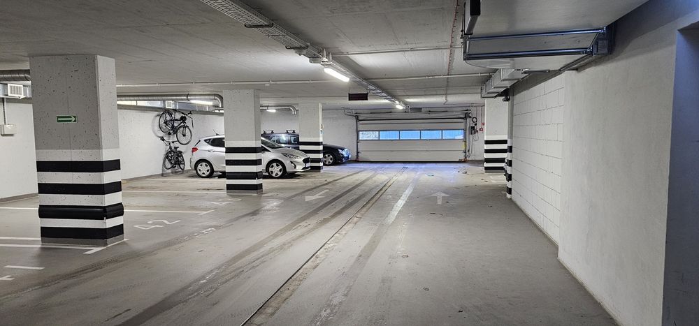 Miejsce w hali garażowej Ornament Centrum/Pomorzany
