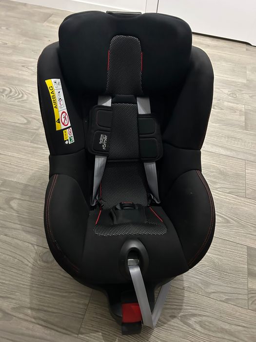 Fotelik samochodowy obrotowy Britax Romer Dualfix 3m-18kg Black