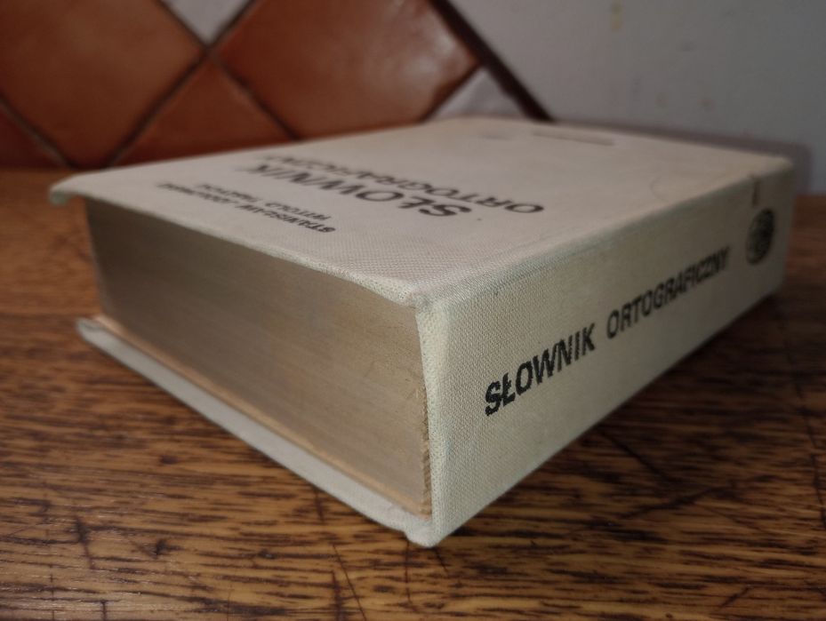 Słownik ortograficzny.