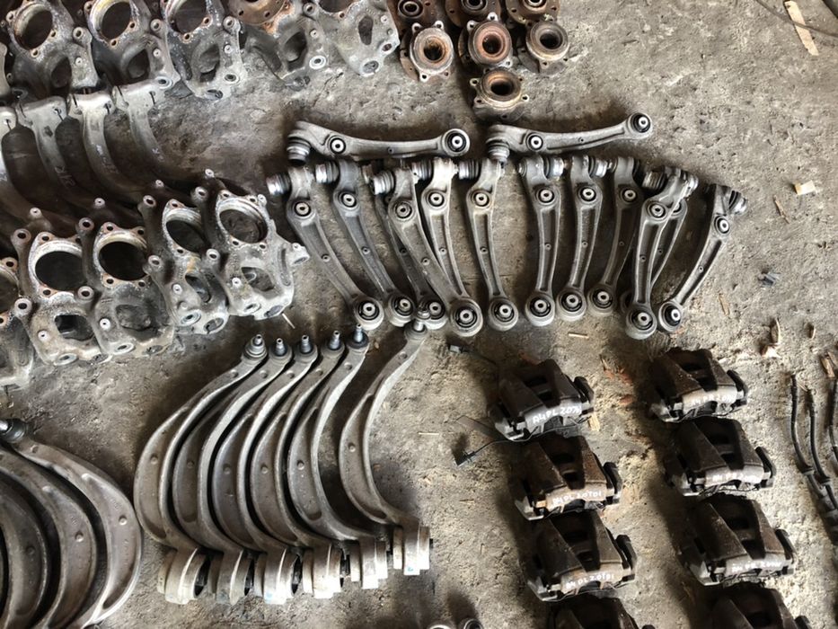 Рычаг прямой Audi A4 B8 A5 Q5 левый правый