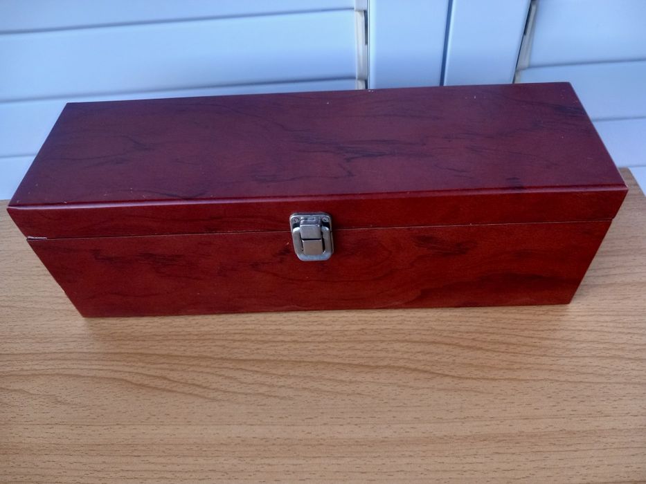 Caixa de madeira para garrafa