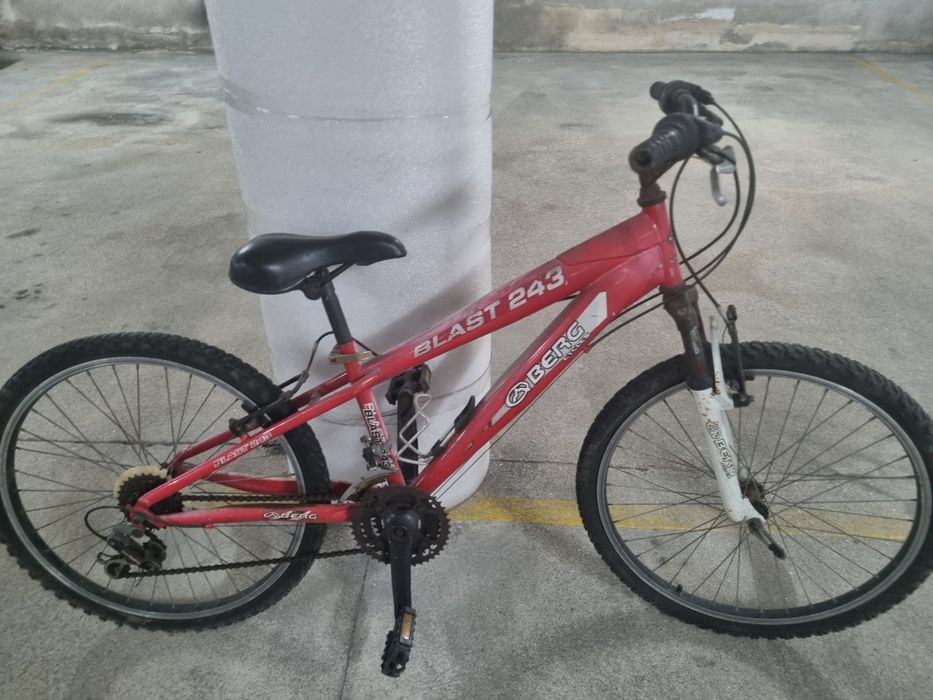 Bicicleta Berg Blast 243