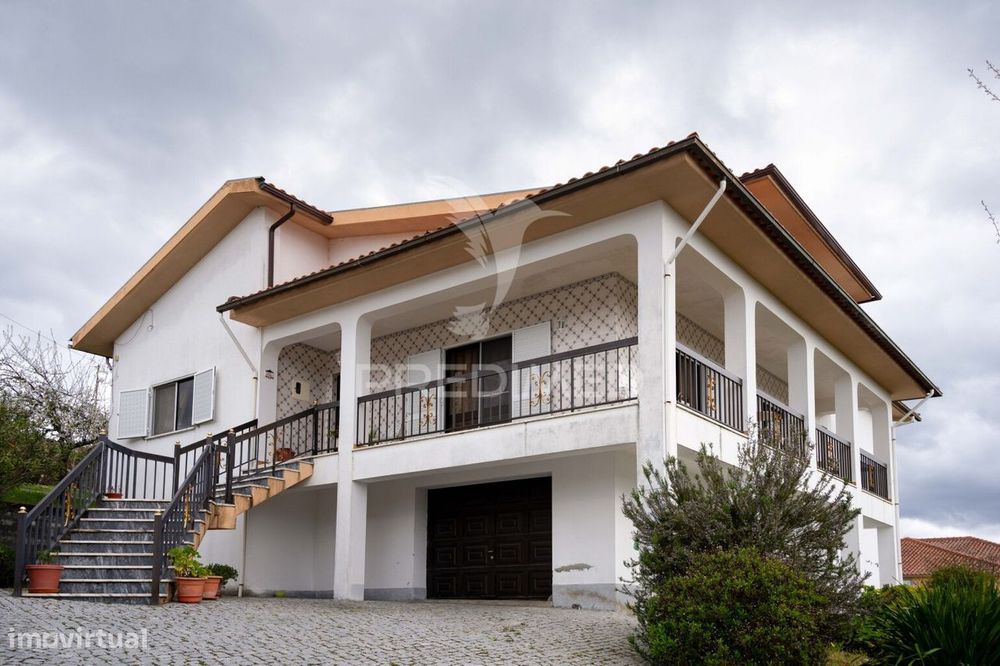 Moradia T7 próxima de Mangualde