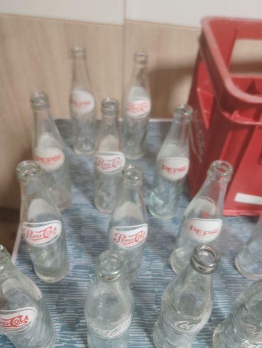 Kultowa skrzynka PRL Coca-Cola + 24butelki  Pepsi/Coca-Cola
