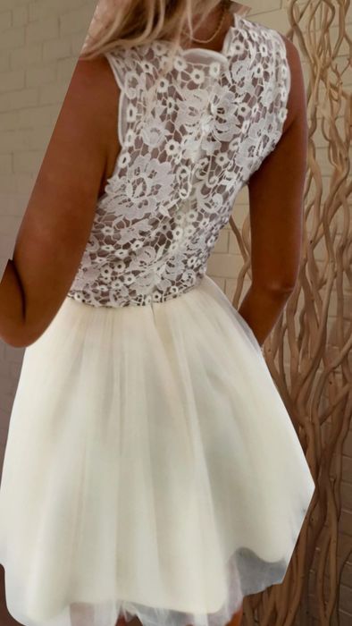 Sukienka PRETTY WOMEN model PW12